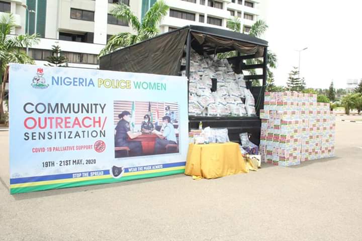Nigeria Female Police officers sensitize on COVID-19; donate palliatives